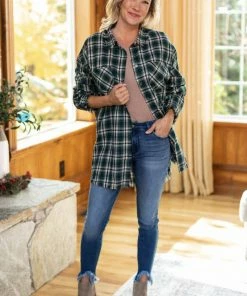 LLOVE LONG SLEEVES Hunter Green And Navy Plaid Fray Hem Top