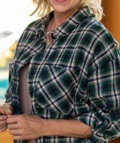 LLOVE LONG SLEEVES Hunter Green And Navy Plaid Fray Hem Top