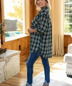LLOVE LONG SLEEVES Hunter Green And Navy Plaid Fray Hem Top