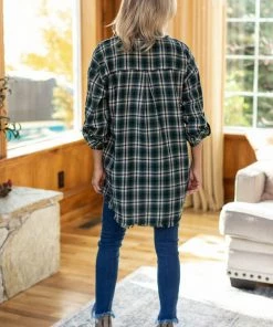 LLOVE LONG SLEEVES Hunter Green And Navy Plaid Fray Hem Top