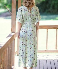 VEVERET Dresses Mint Multicolor Floral Short Sleeve Midi Dress