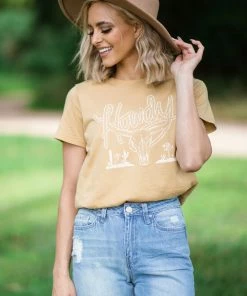 Tres Bien Mustard Howdy Graphic Tee SHORT SLEEVES