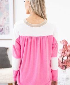 Hailey And Co LONG SLEEVES White And Pink Colorblock V-Neck Top 10 Hailey And Co LONG SLEEVES White And Pink Colorblock V-Neck Top