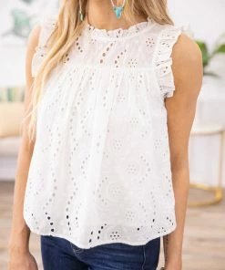 En Creme White Eyelet Lace Flutter Sleeve Top SHORT SLEEVES