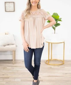 ALLIE ROSE SHORT SLEEVES Beige Crochet Lace Short Sleeve Top