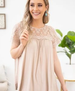 ALLIE ROSE SHORT SLEEVES Beige Crochet Lace Short Sleeve Top