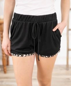 Wholesale Fashion Square Black Leopard Print Elastic Waist Shorts Bottoms
