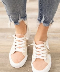 Jellypop Shoes Cream And Ivory Colorblock Platform Sneakers