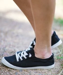 Fortune Dynamic Black Lace Up Sneakers