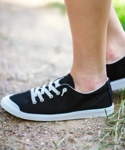 Top Guy Int'L Trading Black And White Lace Up Sneakers Shoes