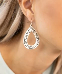 Isac Trading Silver Lazer Cut Detail Teardrop Earrings