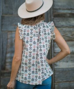 CES FEMME Ivory Multicolor Chevron Arrow Print Top Tops