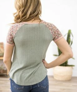 7th Ray Tops Sage Multicolor Floral Print Sleeve Top 7 7th Ray Tops Sage Multicolor Floral Print Sleeve Top