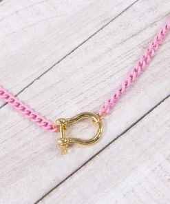 Melania Clara Pink Horseshoe Pendant Chainlink Necklace Accessories