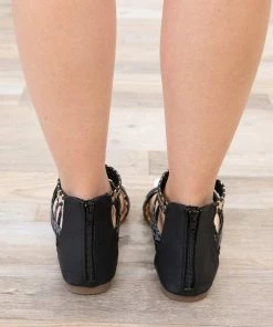 Cheng's Enterprise Black And Gold Braided Strap Sandals Shoes