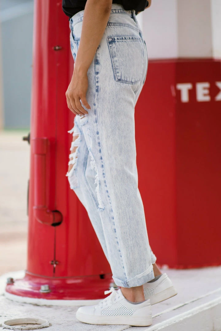 Kancan Light Wash 90s Boyfriend Fit Jeans Bottoms 5 Kancan Light Wash 90s Boyfriend Fit Jeans Bottoms