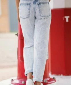 Kancan Light Wash 90s Boyfriend Fit Jeans Bottoms 9 Kancan Light Wash 90s Boyfriend Fit Jeans Bottoms