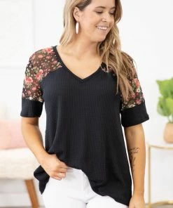 Blumin Apparel Black Multicolor Floral Sleeve V-Neck Top