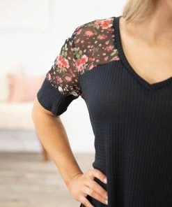 Blumin Apparel Black Multicolor Floral Sleeve V-Neck Top