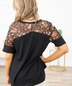 Blumin Apparel Black Multicolor Floral Sleeve V-Neck Top