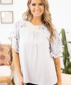 Doe & Rae Light Grey And Peach Colorblock Floral Top