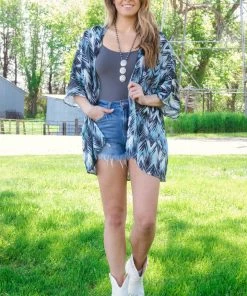 Heimish Aqua Multicolor Chevron Print Kimono Tops 7 Heimish Aqua Multicolor Chevron Print Kimono Tops