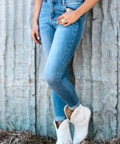 Hammer Collection Medium Wash High Rise Ankle Jeans Bottoms