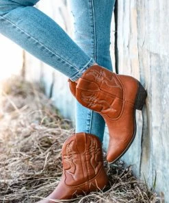 Fortune Dynamic Cognac Point Toe Western Bootie Shoes