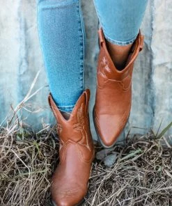 Fortune Dynamic Cognac Point Toe Western Bootie Shoes