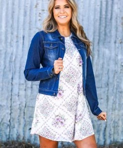 Andree By Unit White And Lavender Floral Print Shift Dress