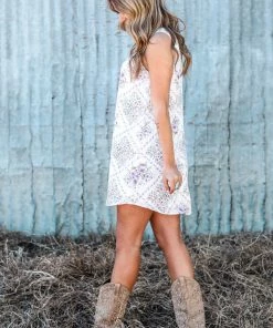 Andree By Unit White And Lavender Floral Print Shift Dress