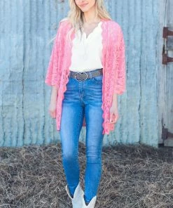 Staccato Off White Scallop Trim V-Neck Top SHORT SLEEVES