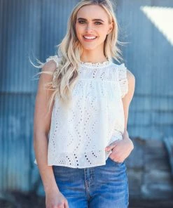 En Creme White Eyelet Lace Flutter Sleeve Top SHORT SLEEVES