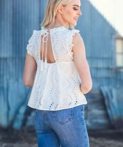 En Creme White Eyelet Lace Flutter Sleeve Top SHORT SLEEVES